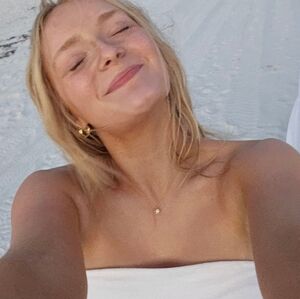 Meet your Posher, Abigail